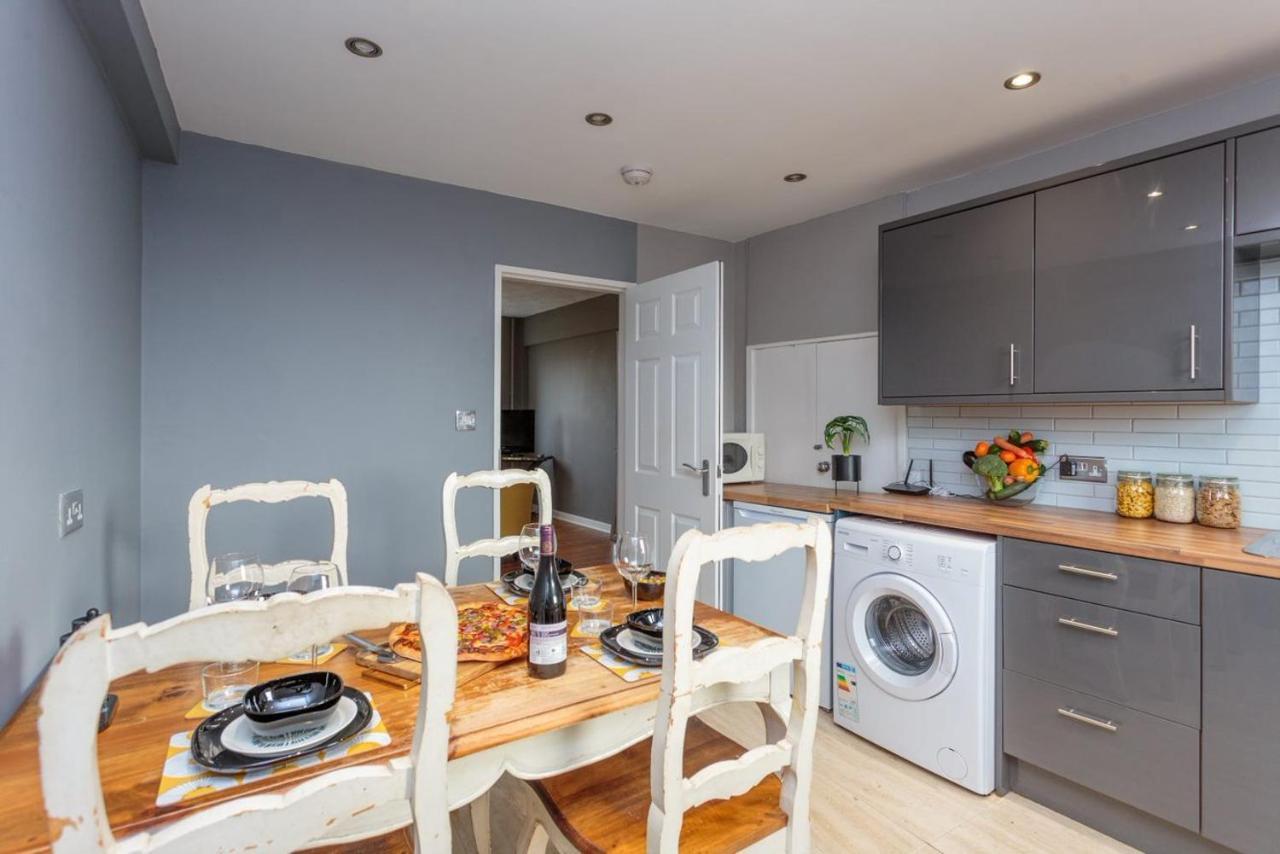 Gorgeous 3-Bed Flat, 15 Minutes To City Centre Εδιμβούργο Εξωτερικό φωτογραφία