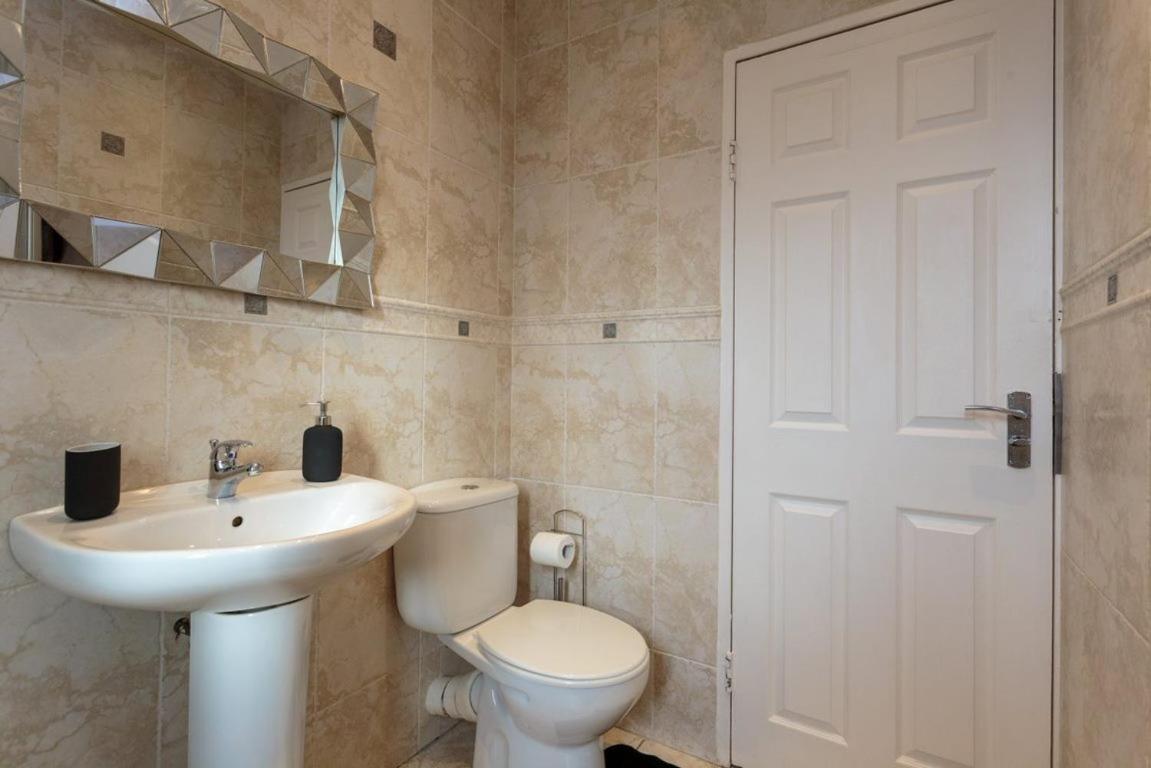 Gorgeous 3-Bed Flat, 15 Minutes To City Centre Εδιμβούργο Εξωτερικό φωτογραφία